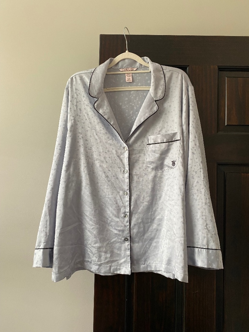 Victoria’s Secret Satin Sleepwear Top Gray Star Print Button Front Women’s L